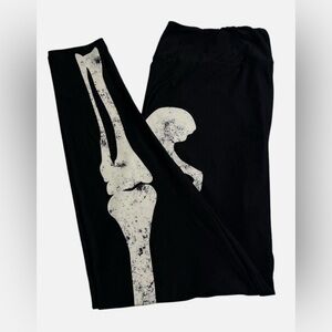 LuLaRoe Black Leggings with White Distressed Skeleton Print size: one size